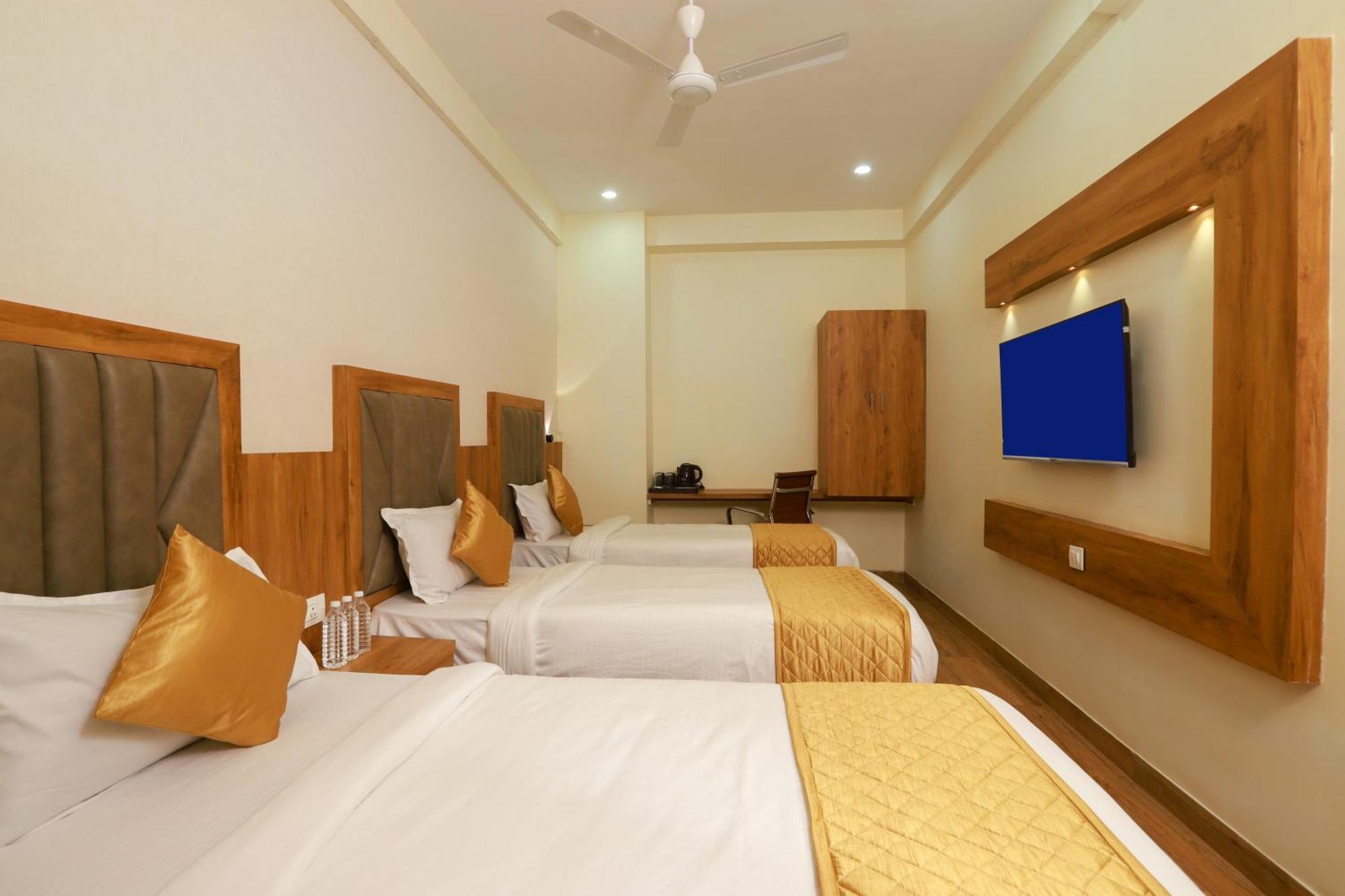 Hotel Bkc Minerva, Near Us Consulate